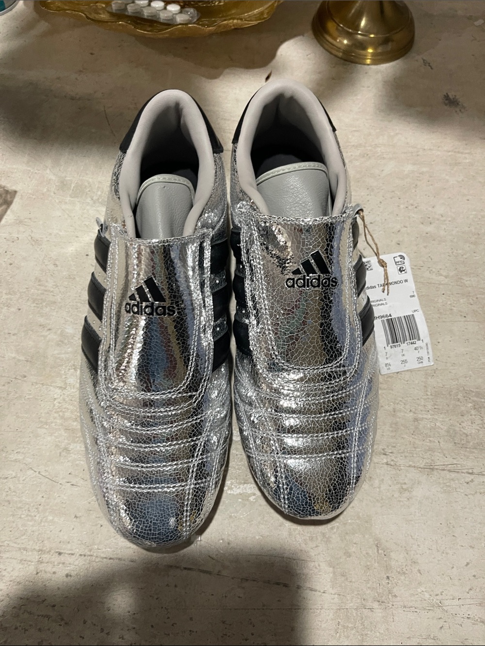 adidas Silver Metallic Sneakers with Black Stripes taekwondo women’s new